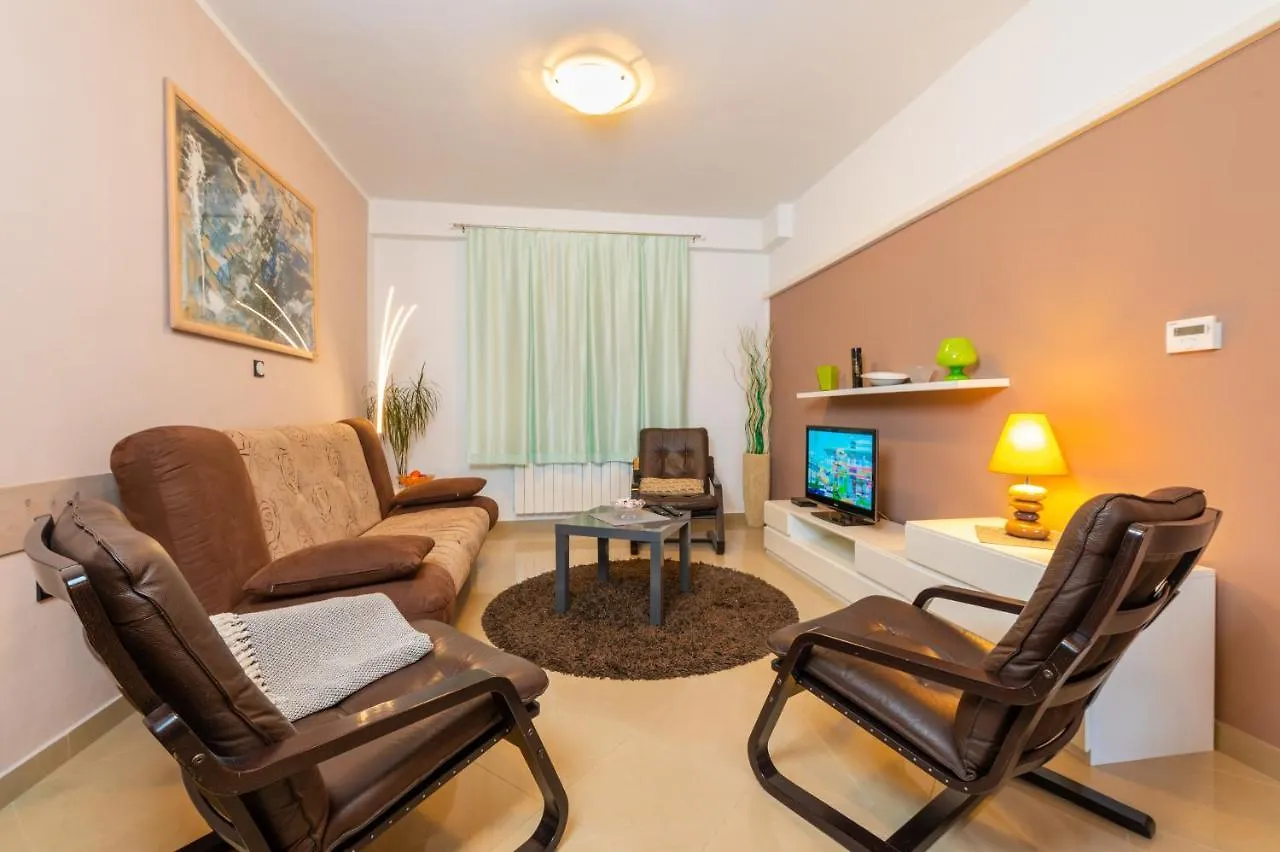 Apartment Bratti لابين