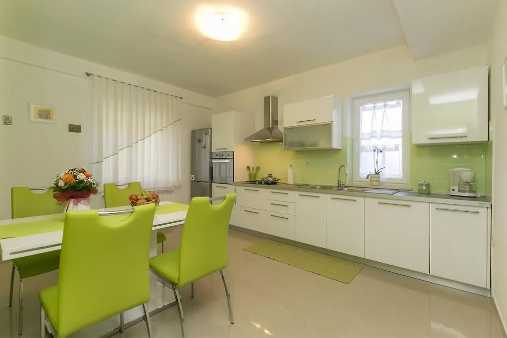 Apartment Bratti Labin  0*, Labin (Istria) Croatia